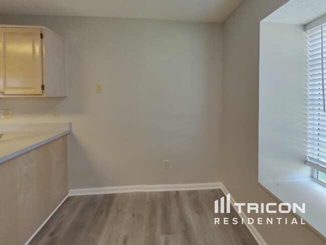 Building Photo - 3373 Millcrest Place Jacksonville FL