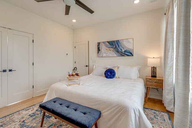 Foto del edificio - 98 N 8th St