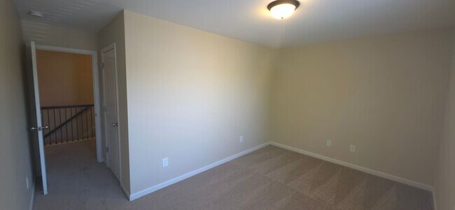 Building Photo - Welcome to your dream home in Canton, GA!