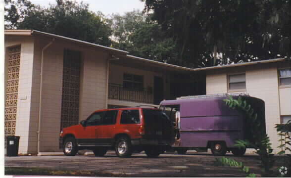 Primary Photo - Live Oak Apartments