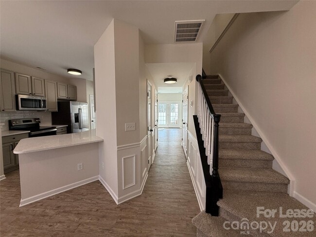 Building Photo - 17632 Delmas Dr