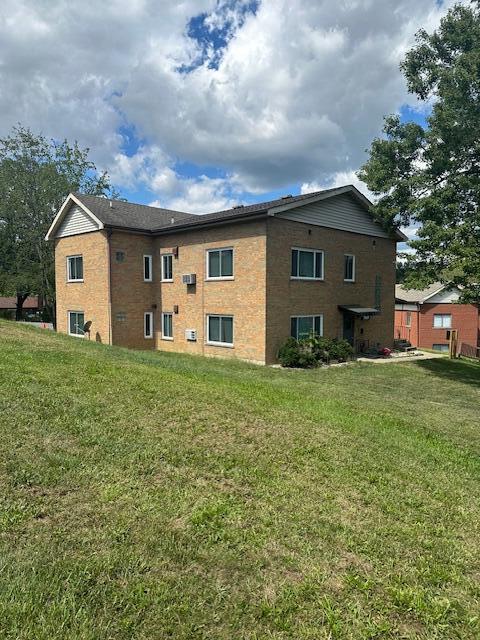 Building Photo - 1421 Sleepy Hollow Rd