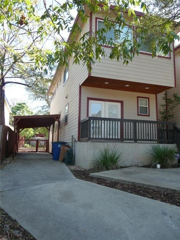 Building Photo - Awesome East Austin Townhouse