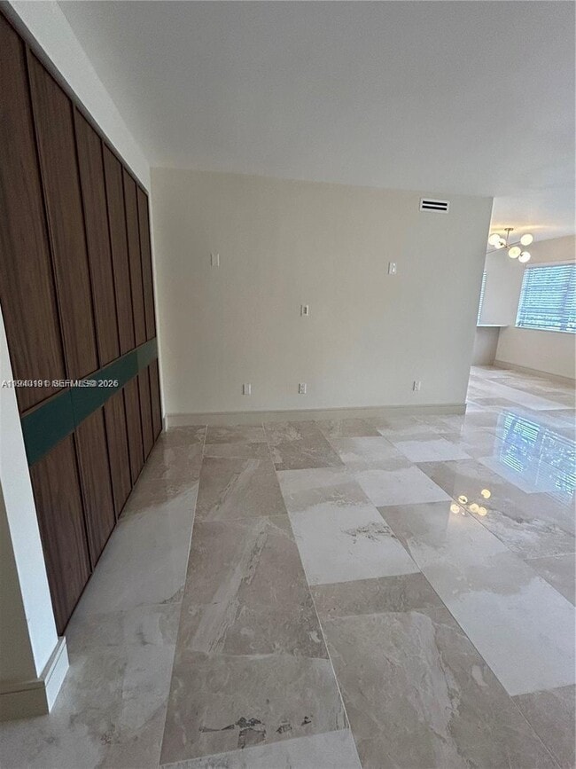 Foto del edificio - 1060 92nd St