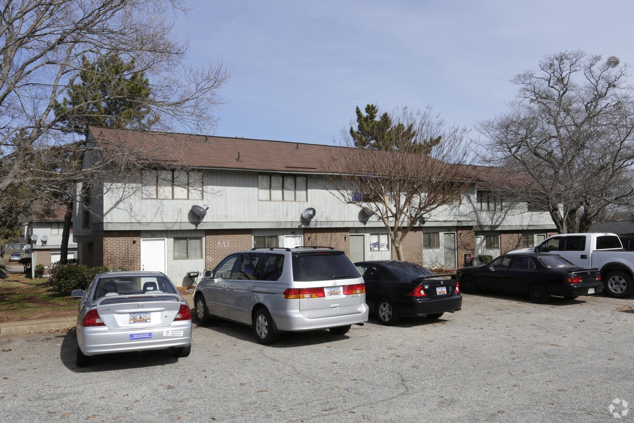 Primary Photo - Century Oaks Apartments