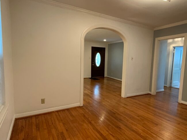 Building Photo - 1706 Ridgewood St