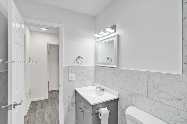 Foto del edificio - 5900 NW 19th St