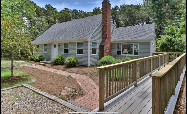 Building Photo - 80 Jennie Clark Rd