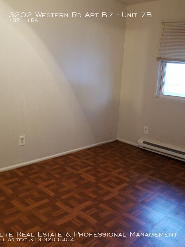 Building Photo - 1 Bedroom Apartment- Western Rd