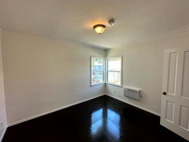 Building Photo - 626 N Spaulding Ave