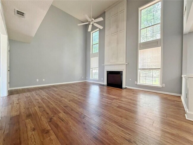 Foto del edificio - 11545 Carriage Park Ln