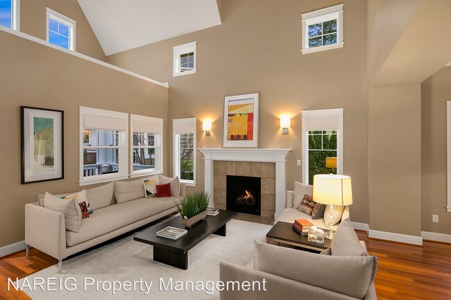 Foto del edificio - 2729 20th Ave NE