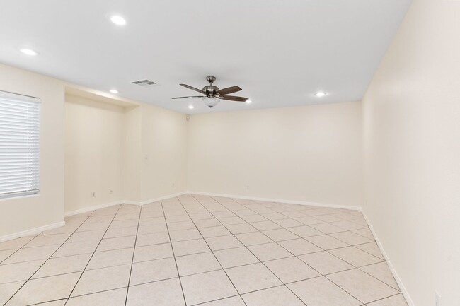 Foto del edificio - 7268 Vinca Rd