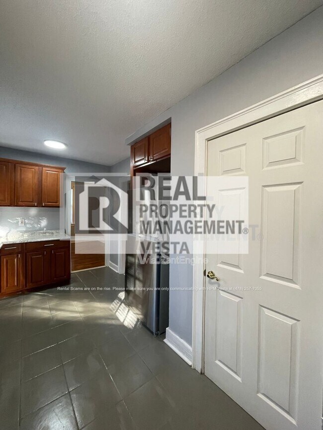 Foto del edificio - 1256 Winton Ave