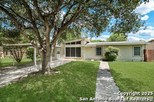 Building Photo - 551 Lanark Dr