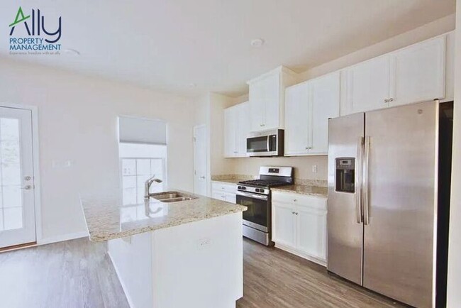 Foto del edificio - 2424 Pocoson Wood Ct