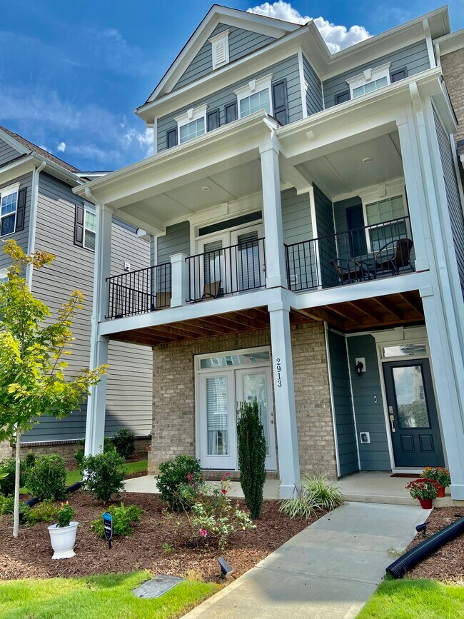 Foto del edificio - 2913 Great Lawn Rd