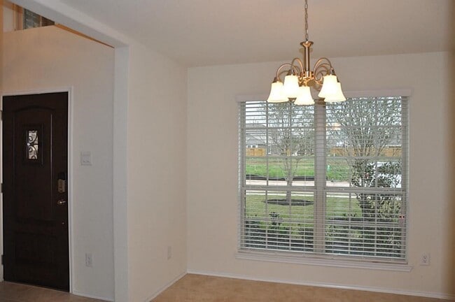 Foto del edificio - 3326 Karleigh Way