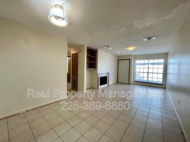 Foto del edificio - 10642 Stanley Aubin Ln