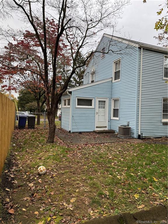 Building Photo - 386 Evers St