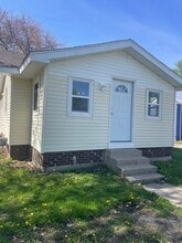 Building Photo - 3005 Dewitt Ave