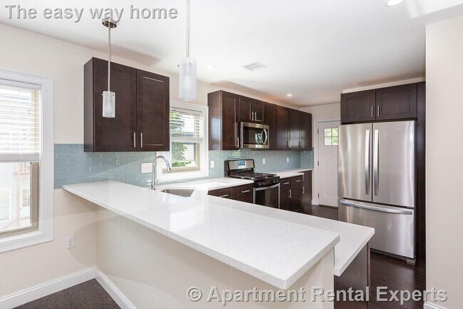 Foto del edificio - Medford 4BR. 4.5 Baths - New Reno