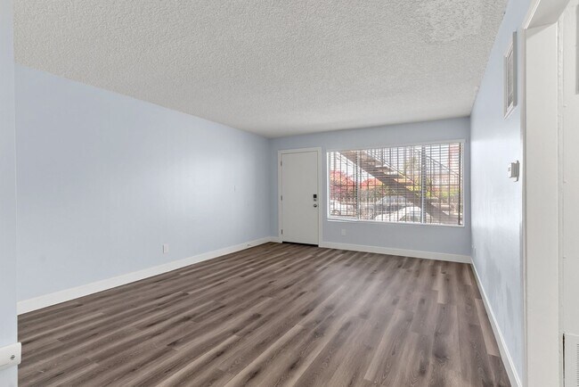 Foto del edificio - 1804 W 78th St