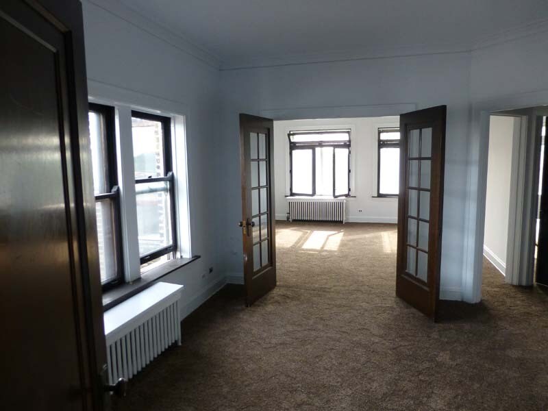 Primary Photo - 905 S Oak Park Ave