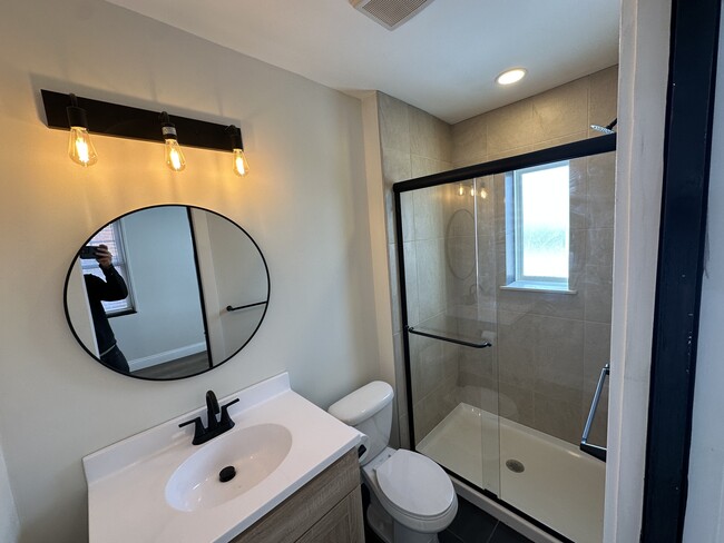 Building Photo - 1403 S Ohio Ave