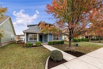 Building Photo - 3912 SW Ridgepointe Ave