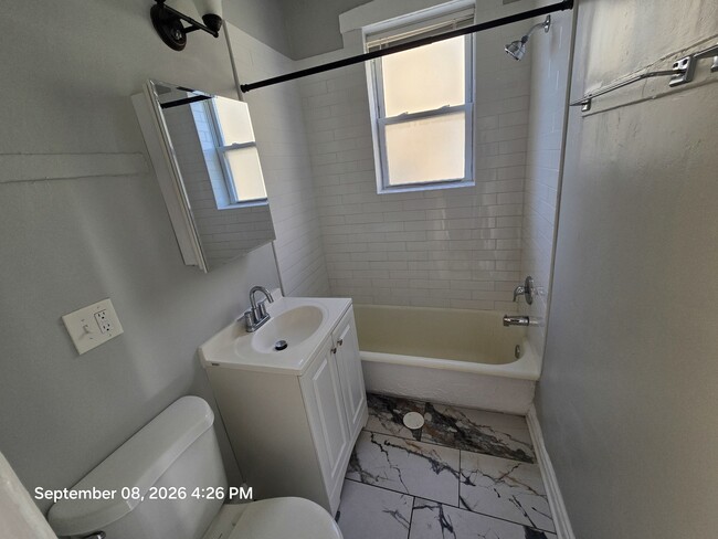 Building Photo - 4747 N Monticello Ave