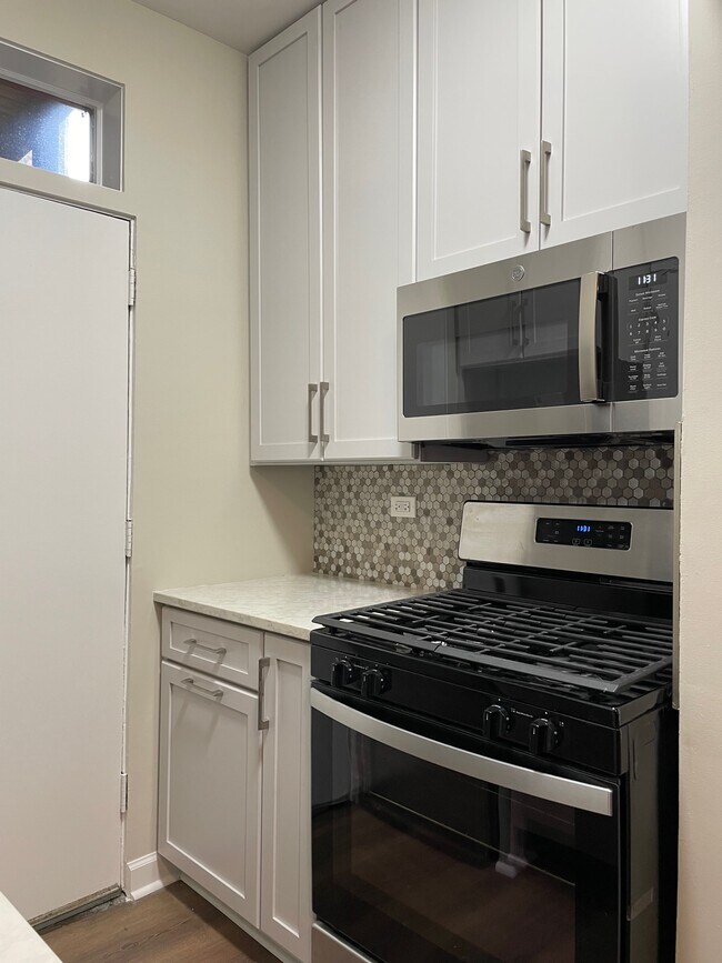 Foto del edificio - 447 W Saint James Pl