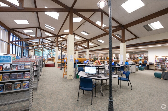 Canyon Hills Library offers a wide range of books to be rented by residents in Anaheim Hills.