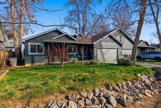 Building Photo - 4554 W Kendall St