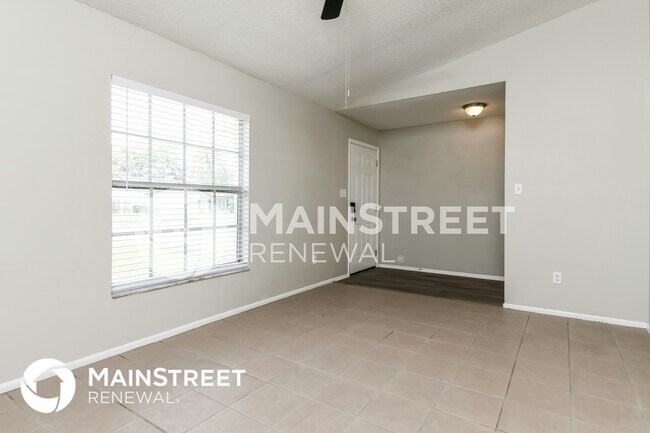 Foto del edificio - 3243 Knightsbridge Rd