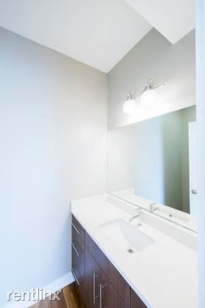 Foto del edificio - 2534 S Kinnickinnic Ave