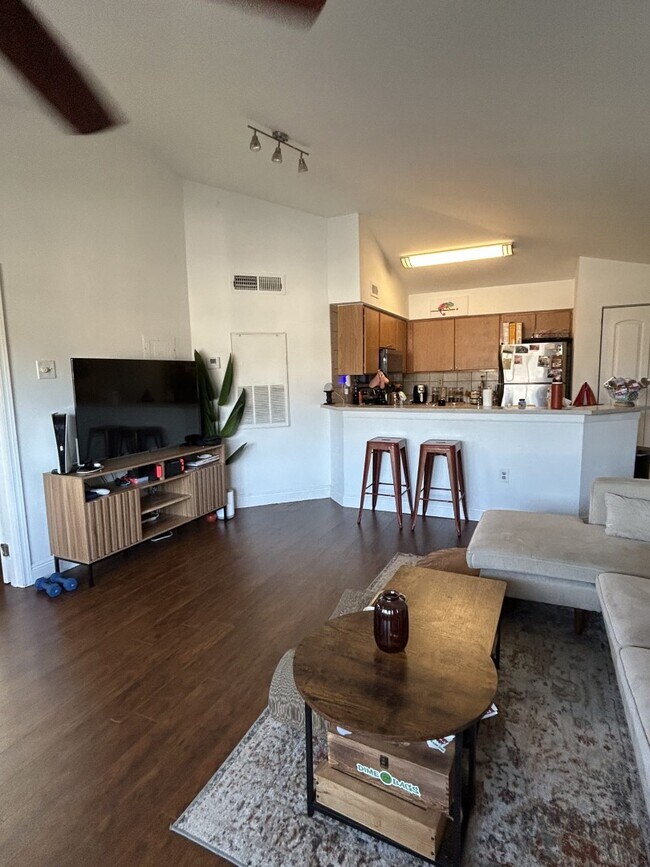 Foto del edificio - 2445 SW 18th Terrace