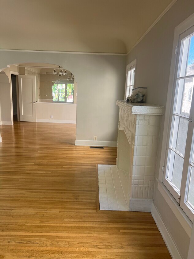 Foto principal - 1307 S Stanley Ave