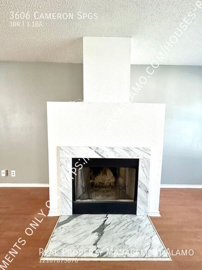 Foto del edificio - **MOVE-IN SPECIAL** MUST SEE! 3 Bedroom / ...