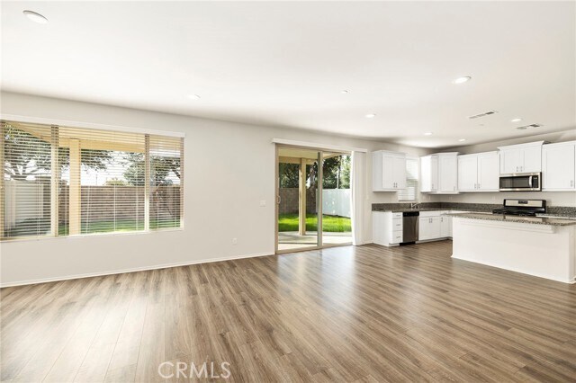 Building Photo - 30041 Leeward Ct