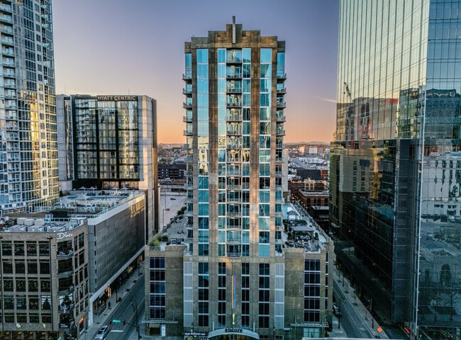 Building Photo - 301 Demonbreun St
