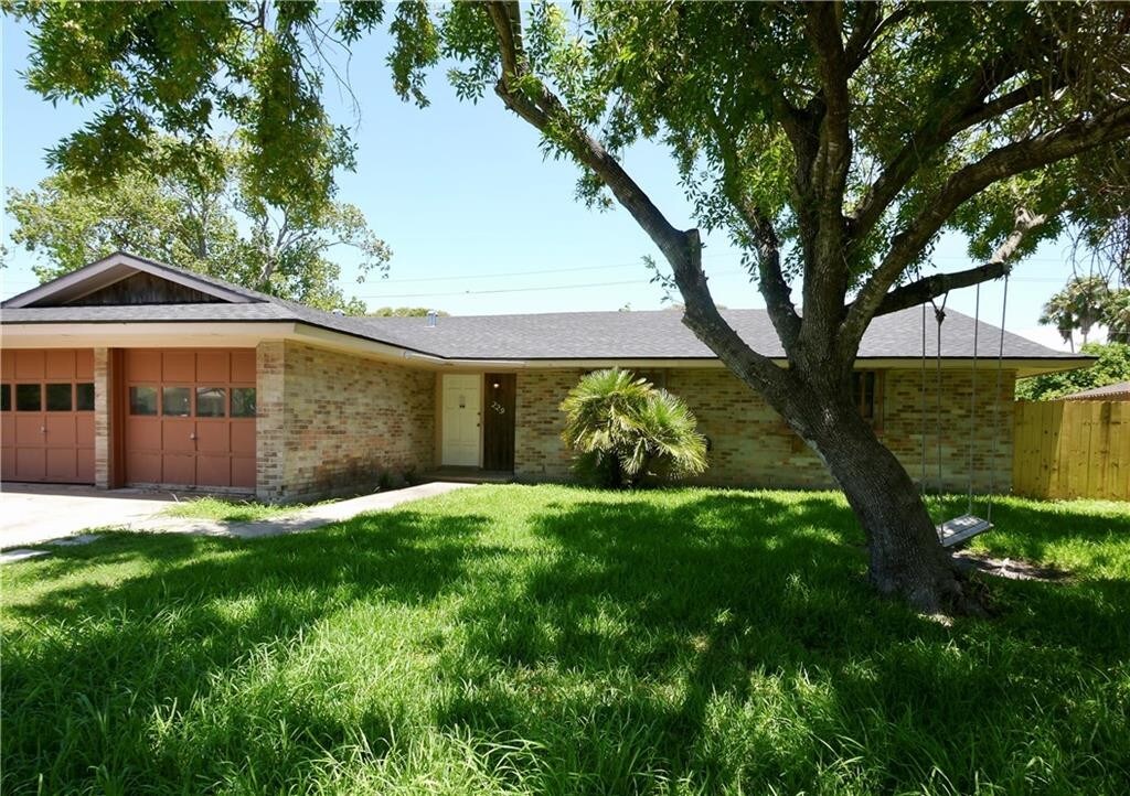 Primary Photo - 229 Terlingua Dr