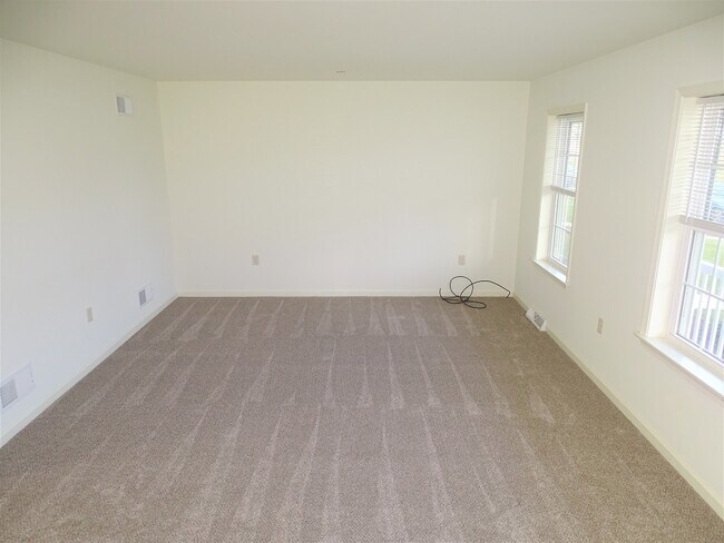 Foto del edificio - 322 Meadow View Dr