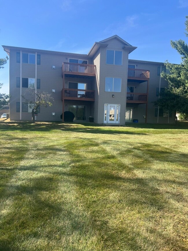 Building Photo - 30 Zeller Ct
