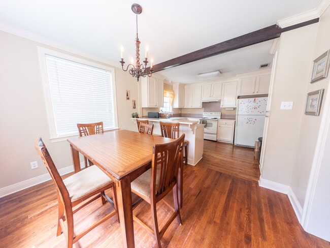 Building Photo - 4441 Arrowhead St