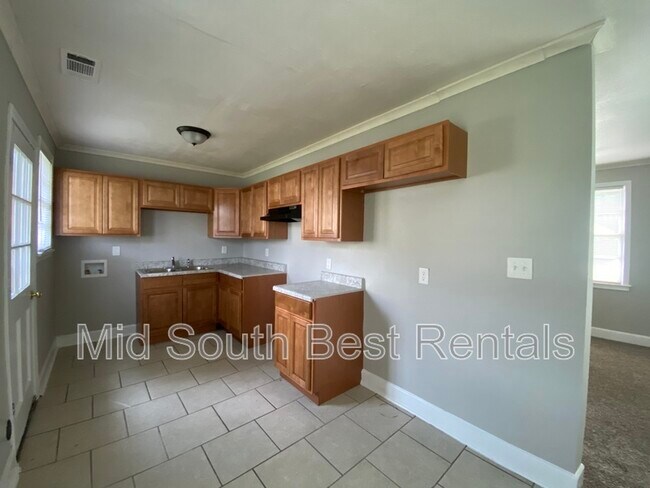 Foto del edificio - 3099 Rochester Rd