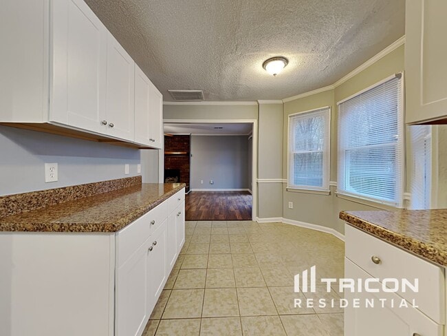 Building Photo - 8404 Sills Ct