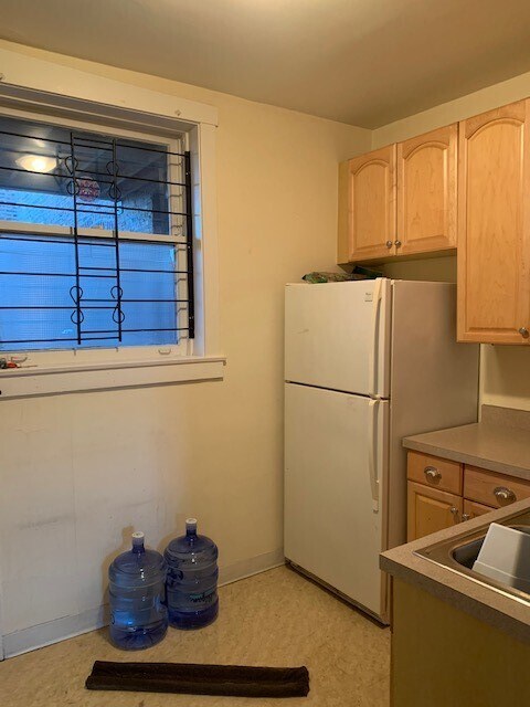 Building Photo - 5100 N Glenwood Ave