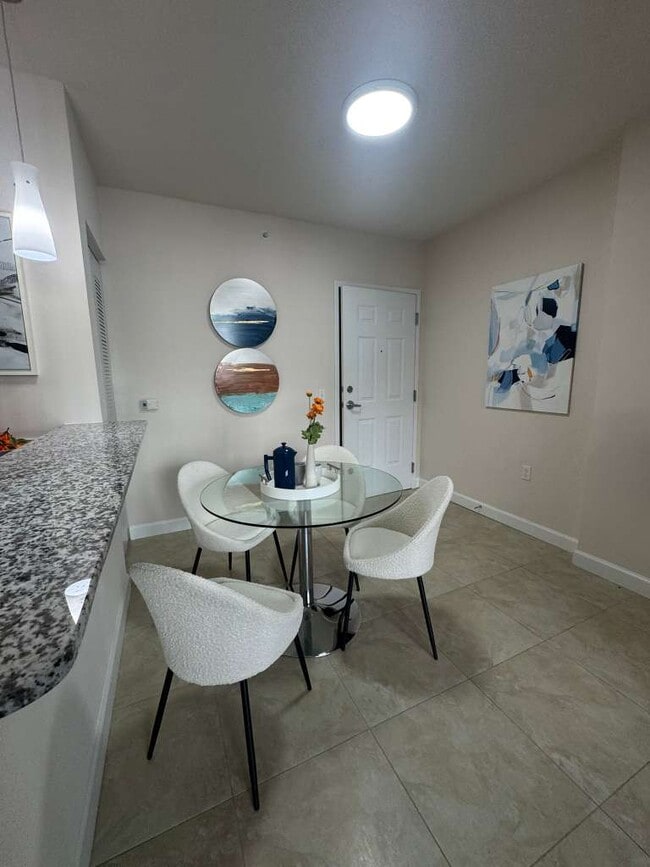 Foto del edificio - 8246 NW 48th St