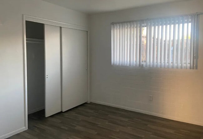 Building Photo - The Onyx  Apartments